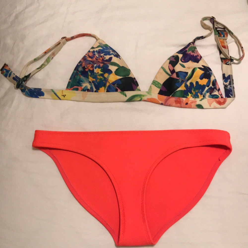 Triangl Bikini Set